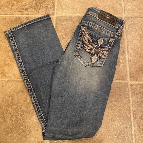 Miss me. Size 28. Good stretch. Barely worn. - Picture 1 of 5